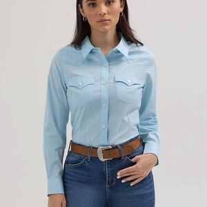 Wrangler Ladies Retro Western Button Down Cool Blue Shirt 112358015